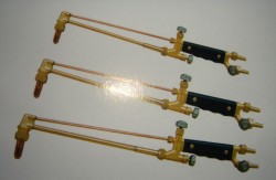ĐÈN CẮT GIÓ ĐÁ