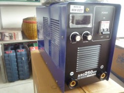 MÁY HÀN QUE ARC 250A NHV